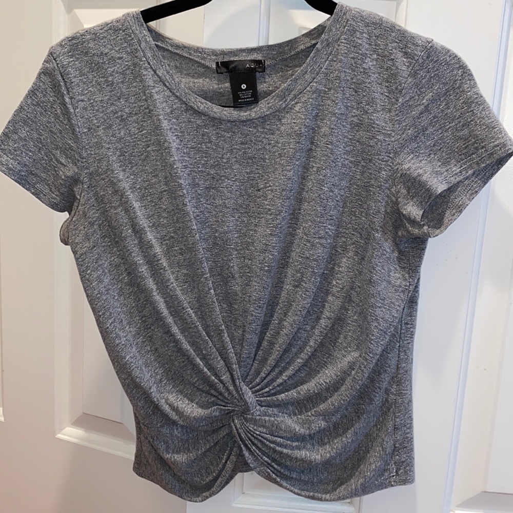 Gray short sleeve tee shirt